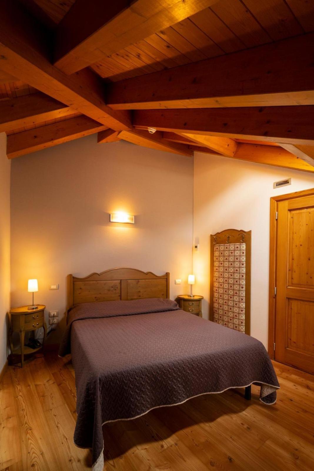 Albergo Parigi Arsie Zewnętrze zdjęcie